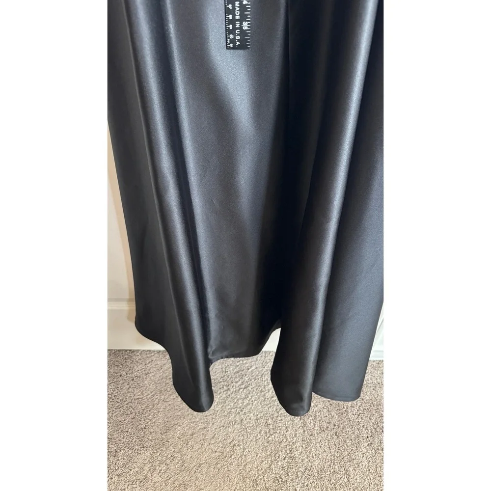 Tadashi Maxi Dress Size 8 Black Halter Neck Evening Gown Textured Satin Formal - Picture 9 of 9